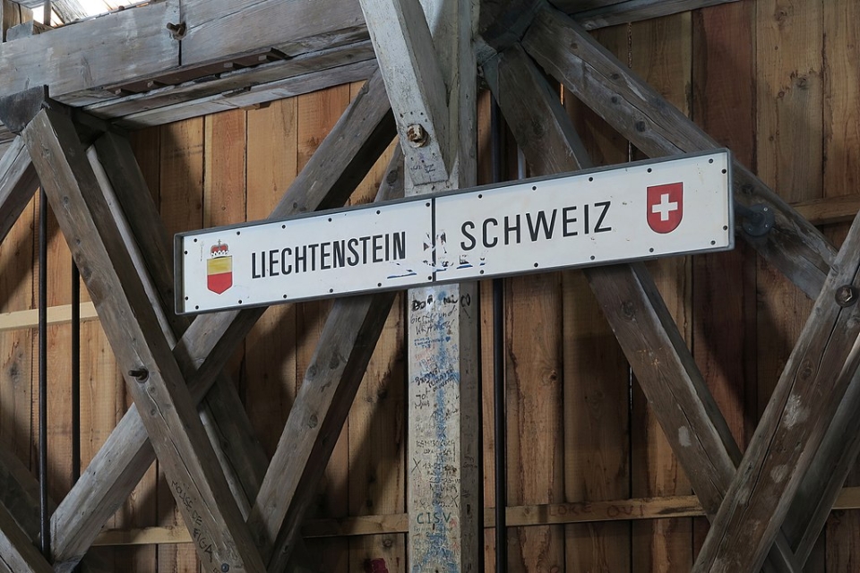 Kecko from Northeast corner of, Switzerland, CC BY 2.0 <https://creativecommons.org/licenses/by/2.0>, via Wikimedia Commons Rheinbrücke Sevelen-Vaduz